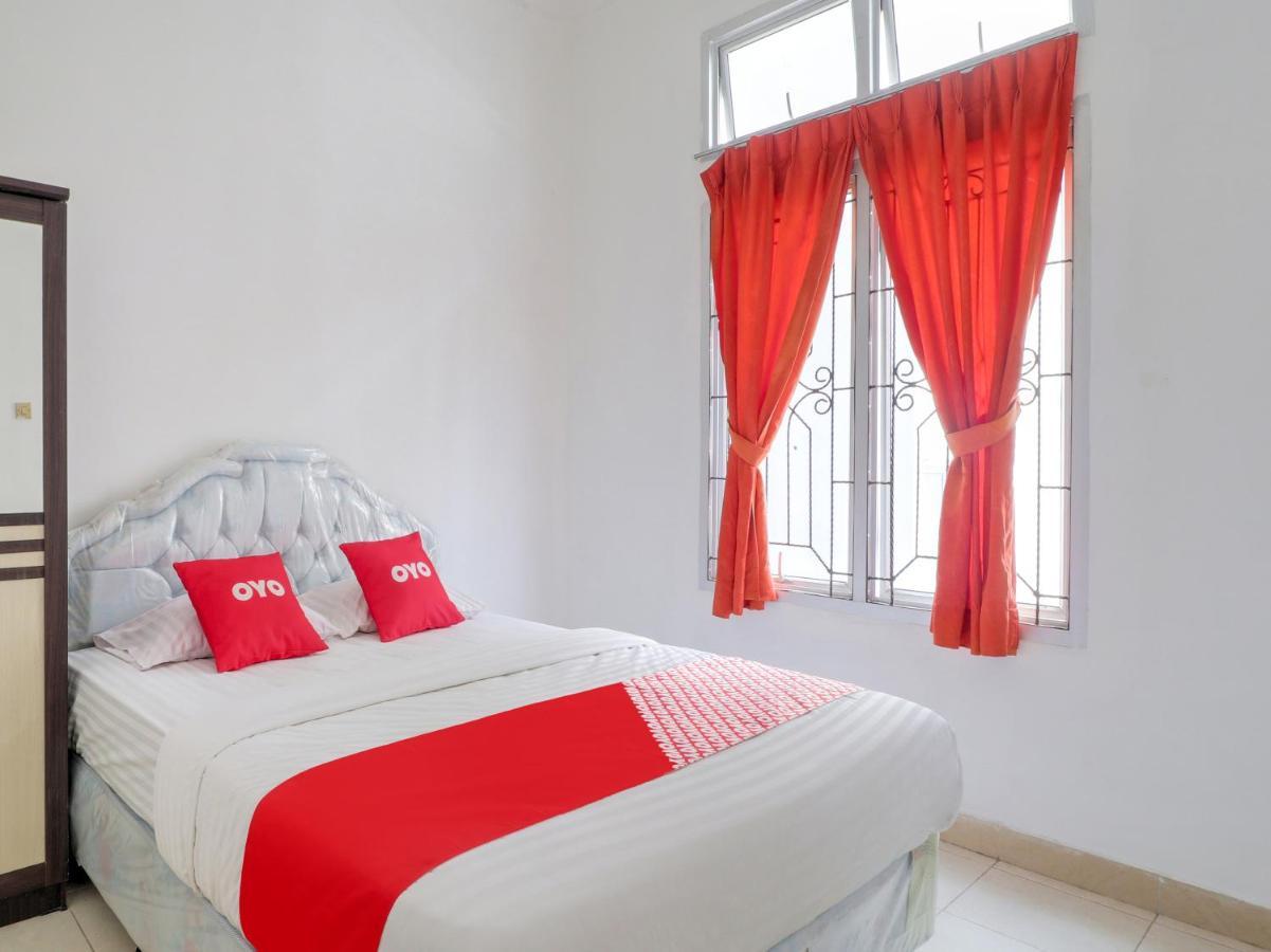 Oyo 2997 Grand Suites Palace 2 Sindanglaya المظهر الخارجي الصورة